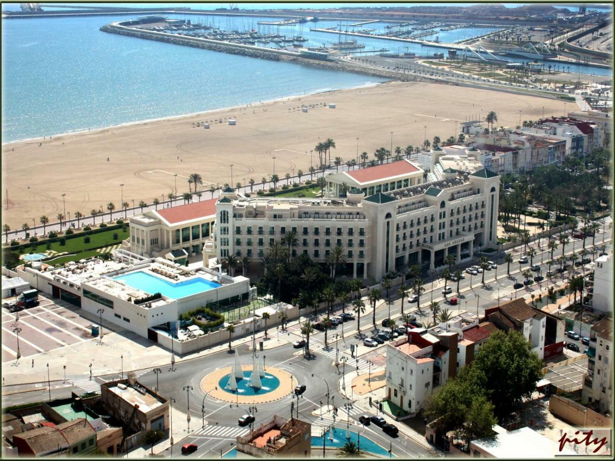 Apartamento Frente Al Mar Valencia Exterior photo